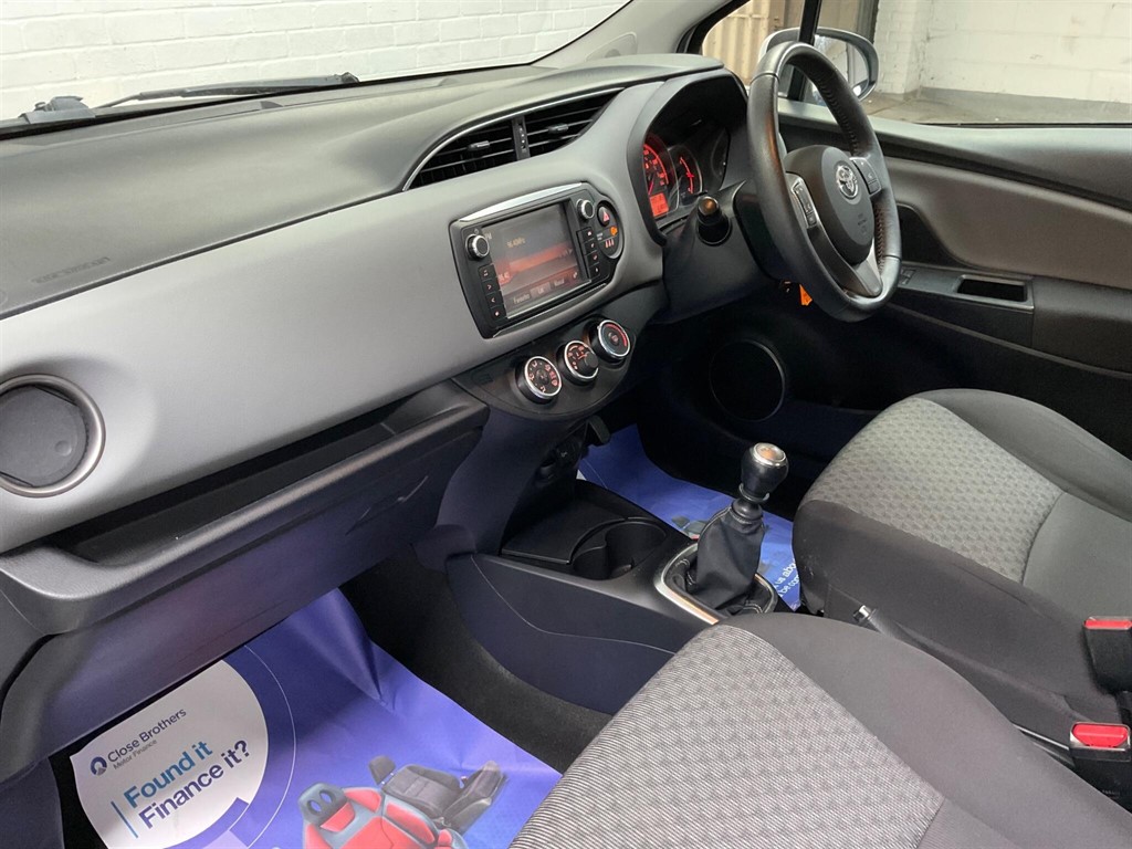 Used Toyota Yaris 2014 for sale - 77519517: Photo 25