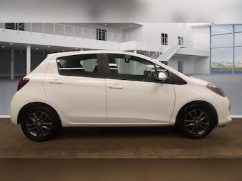 Used Toyota Yaris 2014 for sale - 77519517: Photo
