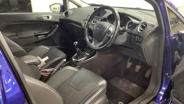Used Ford Fiesta 2015 for sale - 76008448: Photo 10