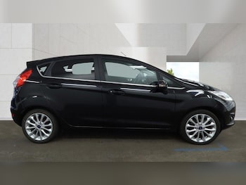 Used Ford Fiesta 2016 for sale - 79120681: Photo