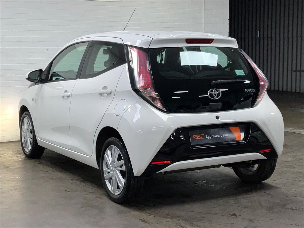 Used Toyota AYGO 2014 for sale - 76379606: Photo 10