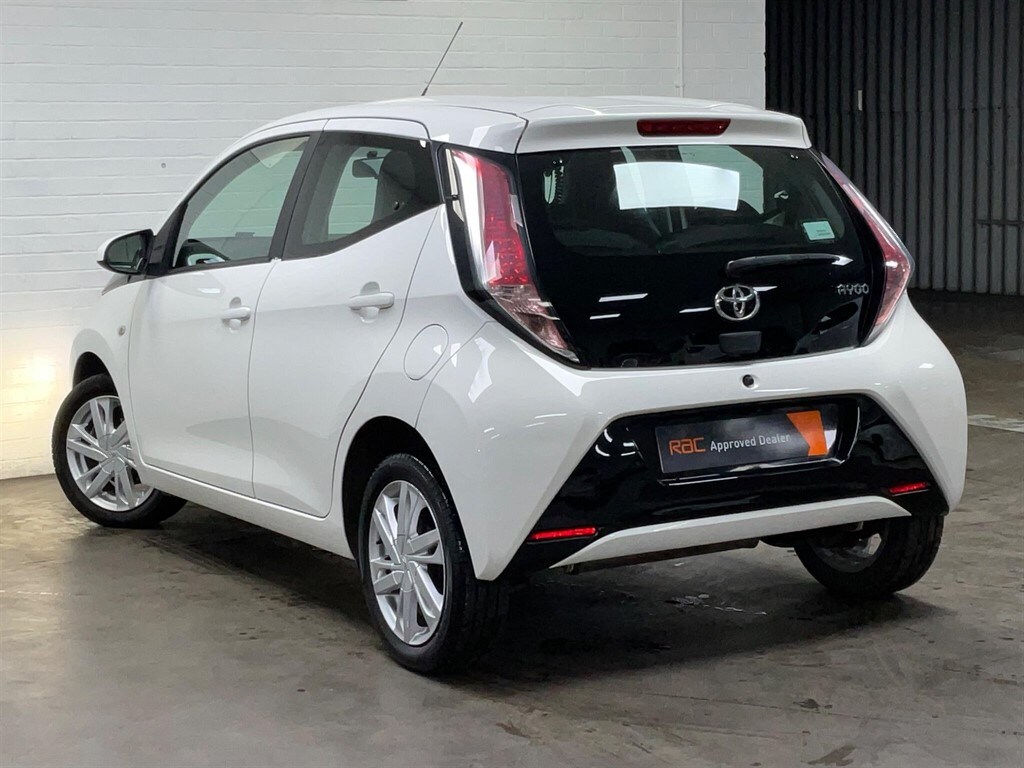 Used Toyota AYGO 2014 for sale - 76379606: Photo 11