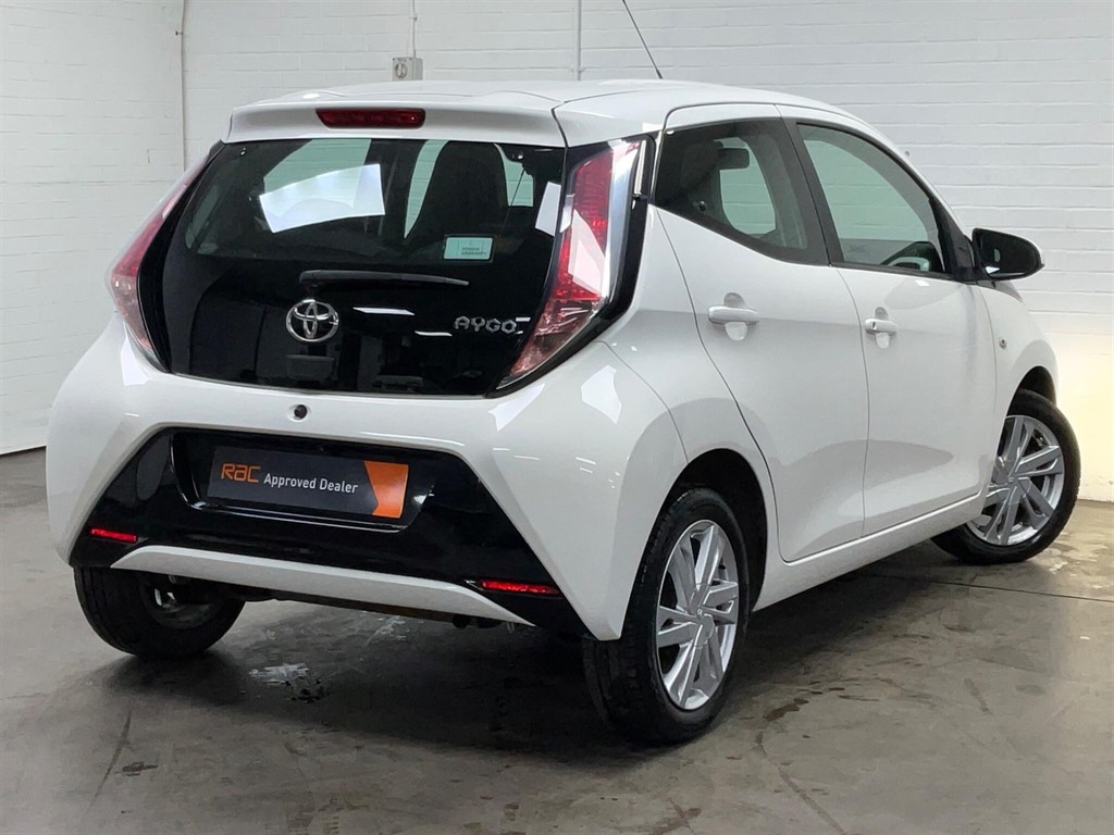 Used Toyota AYGO 2014 for sale - 76379606: Photo 21