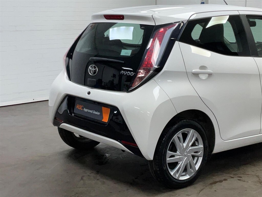 Used Toyota AYGO 2014 for sale - 76379606: Photo 23