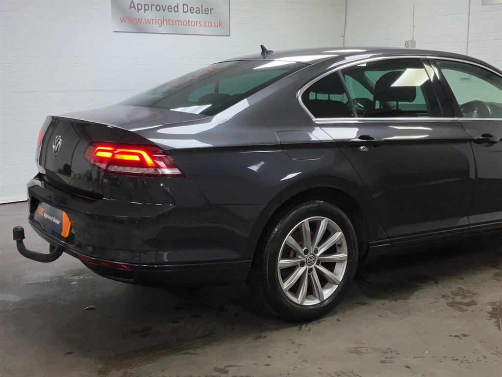 Used Volkswagen Passat 2018 for sale - 76302536: Photo 12
