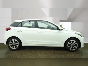 Used Hyundai i20 2015 for sale - 78736543: Photo