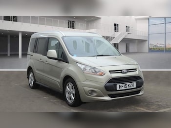 Used Ford Tourneo Connect 2015 for sale - 76941131: Photo
