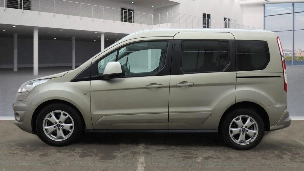 Used Ford Tourneo Connect 2015 for sale - 76941131: Photo 5