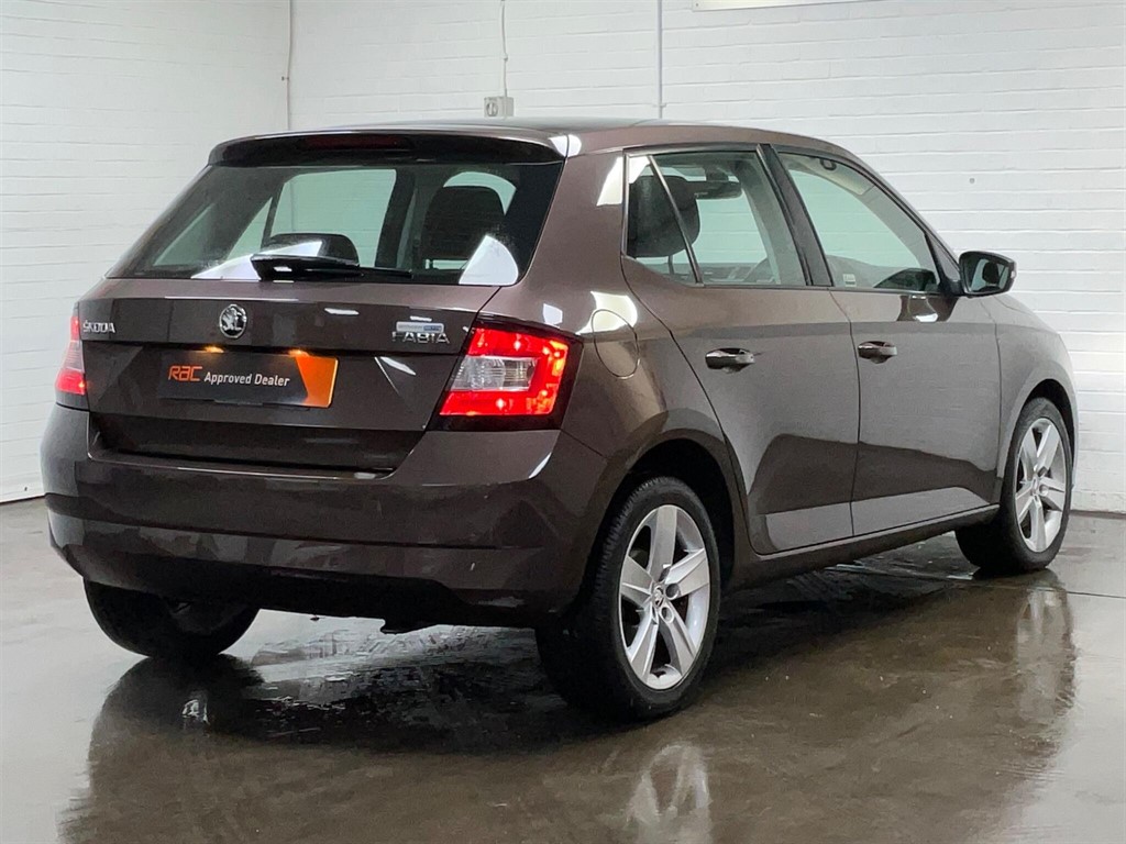 Used Skoda Fabia 2015 for sale - 76172510: Photo 10