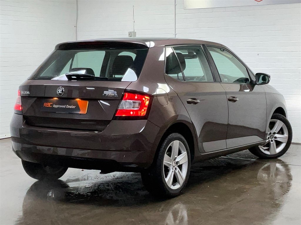 Used Skoda Fabia 2015 for sale - 76172510: Photo 11