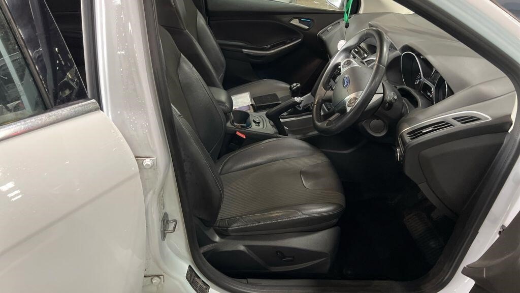 Used Ford Focus 2014 for sale - 76941142: Photo 10