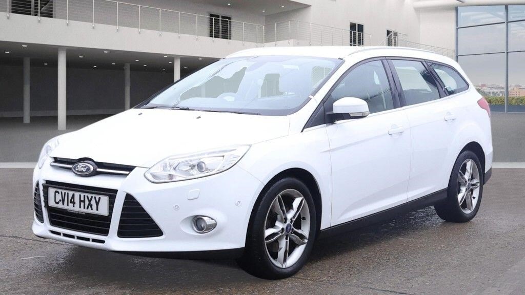 Used Ford Focus 2014 for sale - 76941142: Photo 2