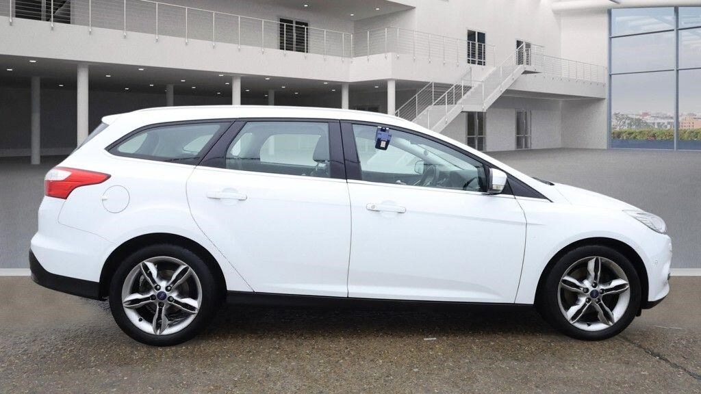 Used Ford Focus 2014 for sale - 76941142: Photo 4