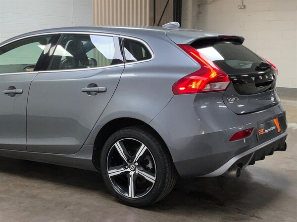 Used Volvo V40 2018 for sale - 75570124: Photo 12