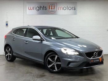 Used Volvo V40 2018 for sale - 75570124: Photo