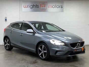 Used Volvo V40 2018 for sale - 75570124: Photo