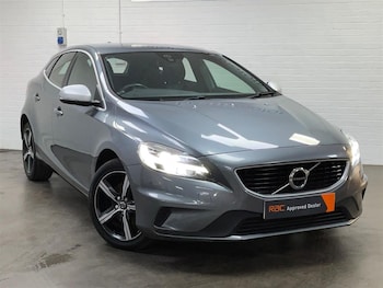 Used Volvo V40 2018 for sale - 75570124: Photo