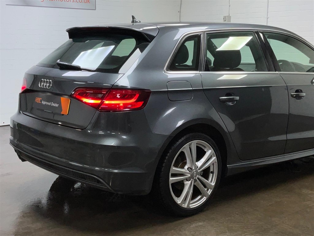 Used Audi A3 2014 for sale - 76722496: Photo 12