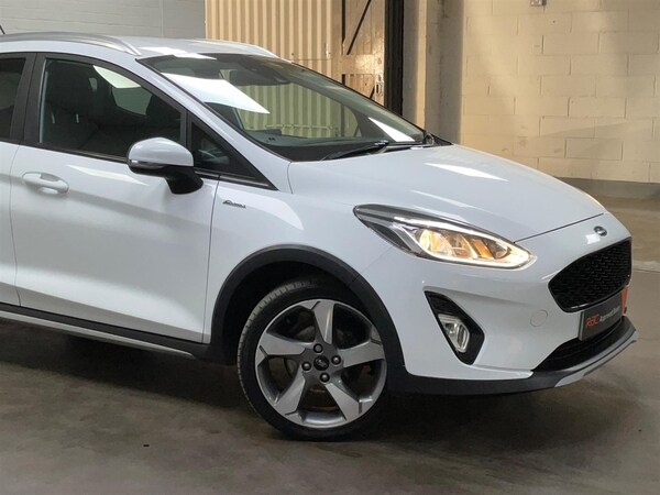 Used Ford Fiesta 2020 for sale - 75570317: Photo 17