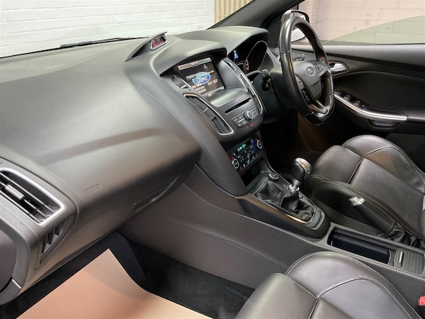 Used Ford Focus 2015 for sale - 76178115: Photo 25