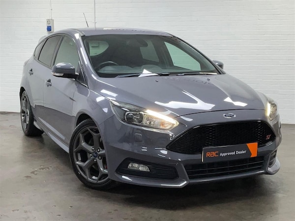 Used Ford Focus 2015 for sale - 76178115: Photo 3