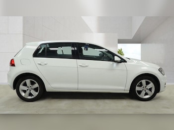 Used Volkswagen Golf 2017 for sale - 79474188: Photo