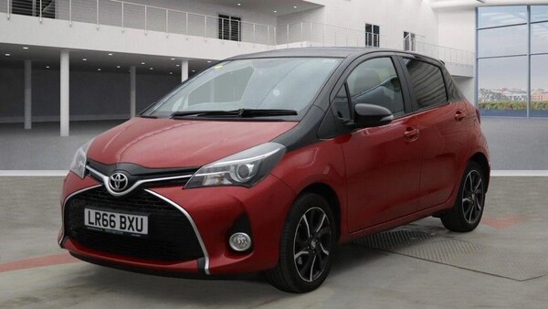 Used Toyota Yaris 2017 for sale - 76172513: Photo 2