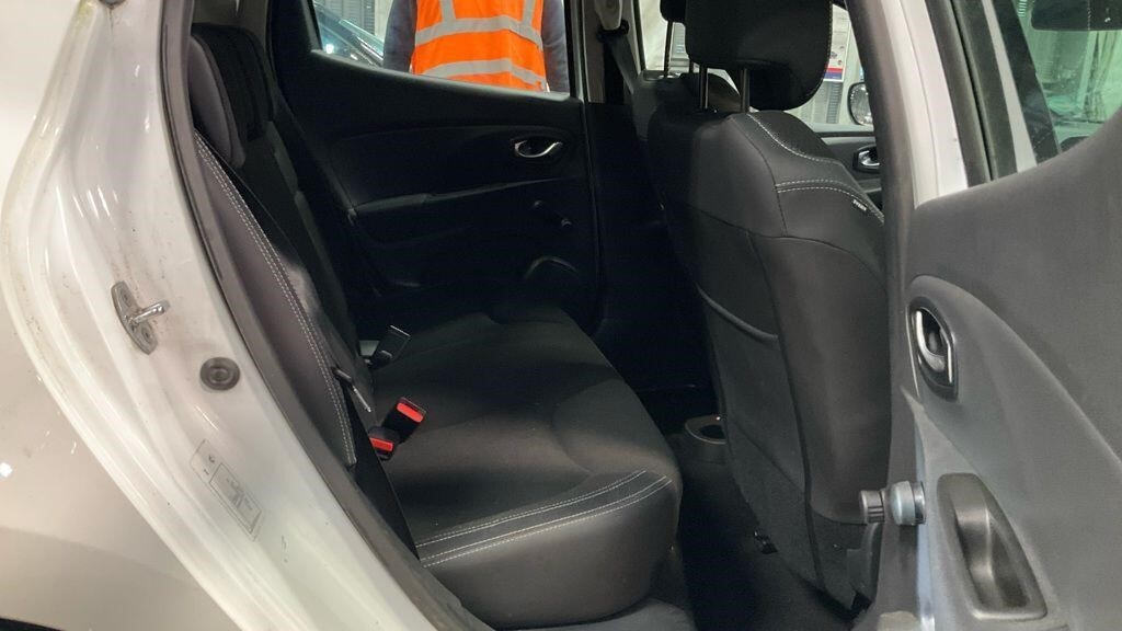 Used Renault Clio 2016 for sale - 76941140: Photo 11