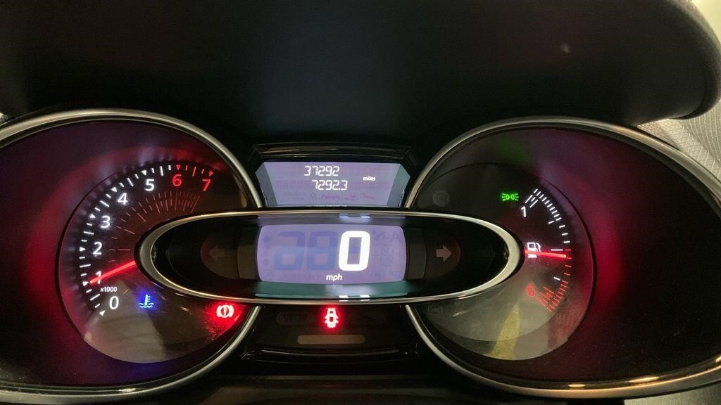 Used Renault Clio 2016 for sale - 76941140: Photo 14