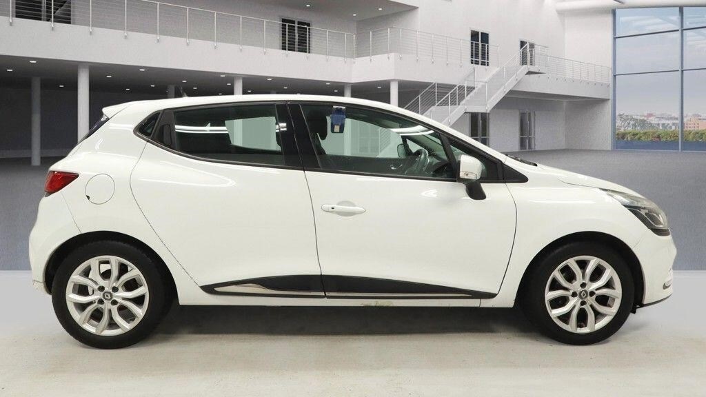 Used Renault Clio 2016 for sale - 76941140: Photo 4