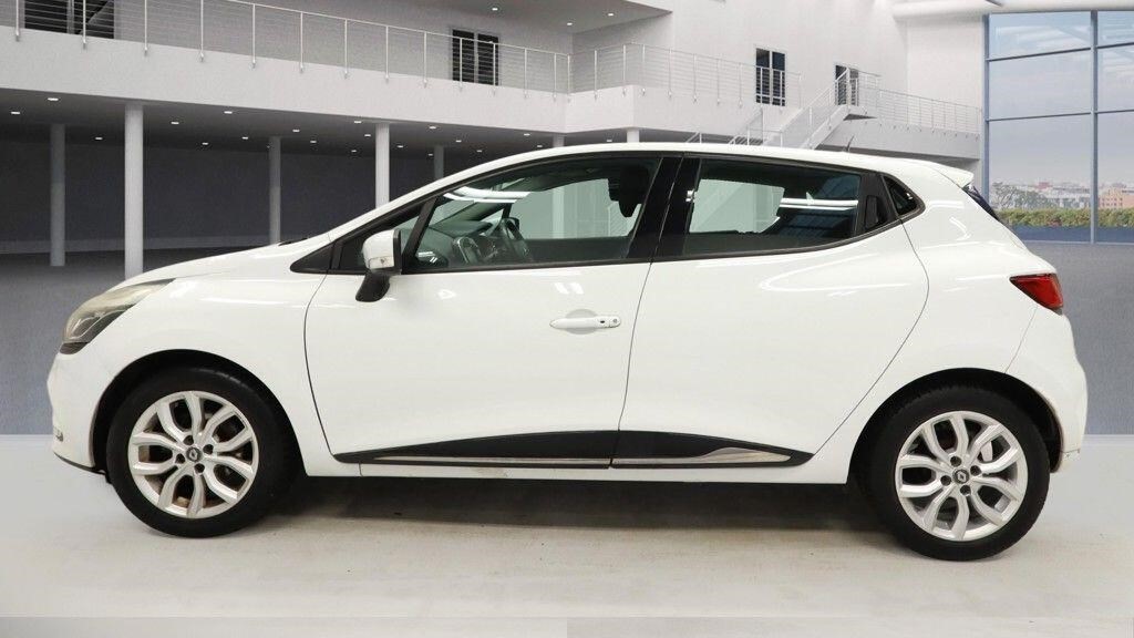 Used Renault Clio 2016 for sale - 76941140: Photo 5