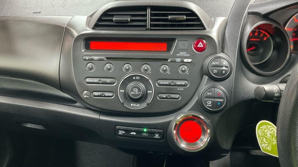 Used Honda Jazz 2011 for sale - 76178116: Photo 16