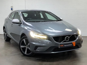 Used Volvo V40 2018 for sale - 75864857: Photo