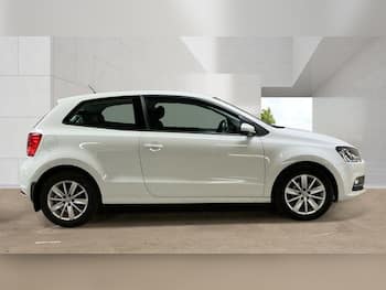 Used Volkswagen Polo 2015 for sale - 79775758: Photo