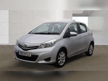 Used Toyota Yaris 2013 for sale - 79031908: Photo
