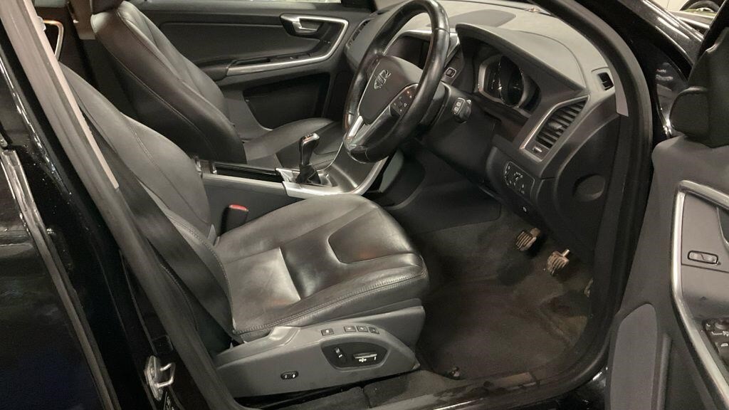 Used Volvo XC60 2015 for sale - 76928323: Photo 10