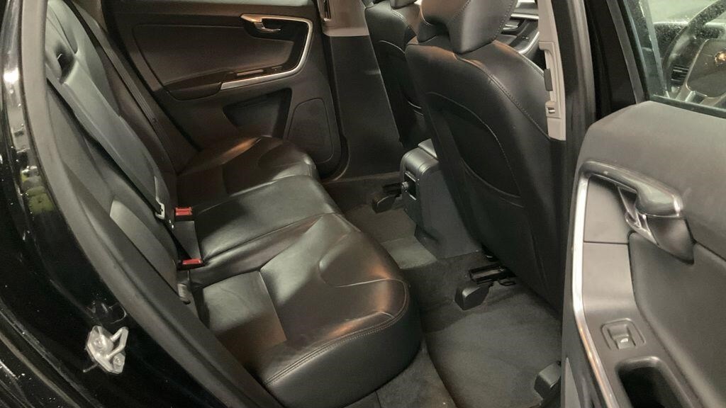 Used Volvo XC60 2015 for sale - 76928323: Photo 11