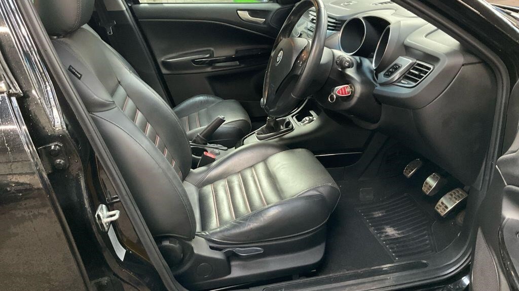 Used Alfa Romeo Giulietta 2010 for sale - 76221937: Photo 10