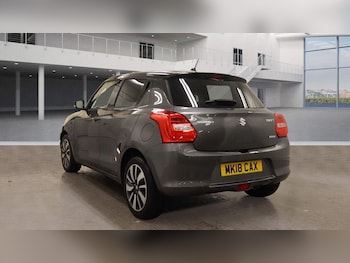 Used Suzuki Swift 2018 for sale - 76534116: Photo
