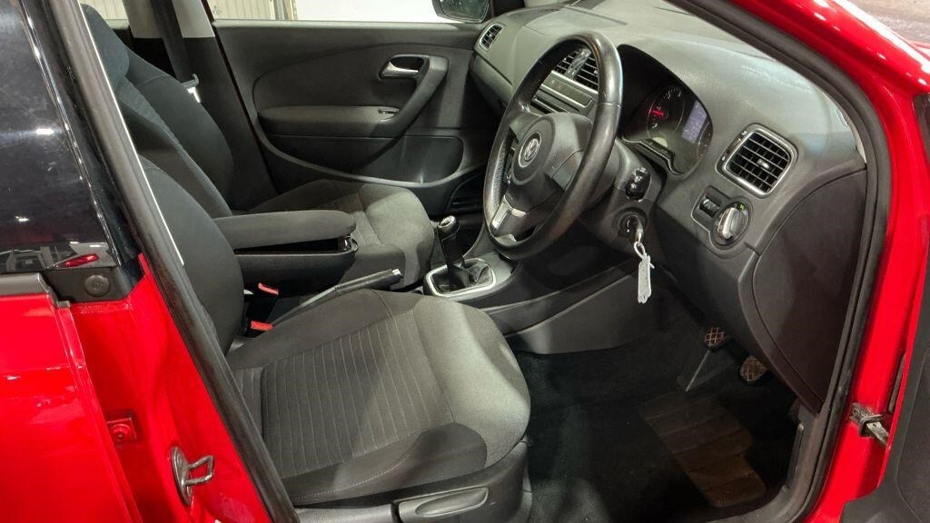Used Volkswagen Polo 2010 for sale - 77504610: Photo 10