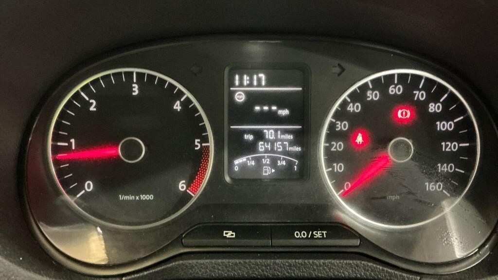 Used Volkswagen Polo 2010 for sale - 77504610: Photo 14