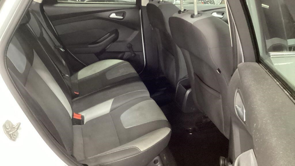 Used Ford Focus 2013 for sale - 76589954: Photo 15