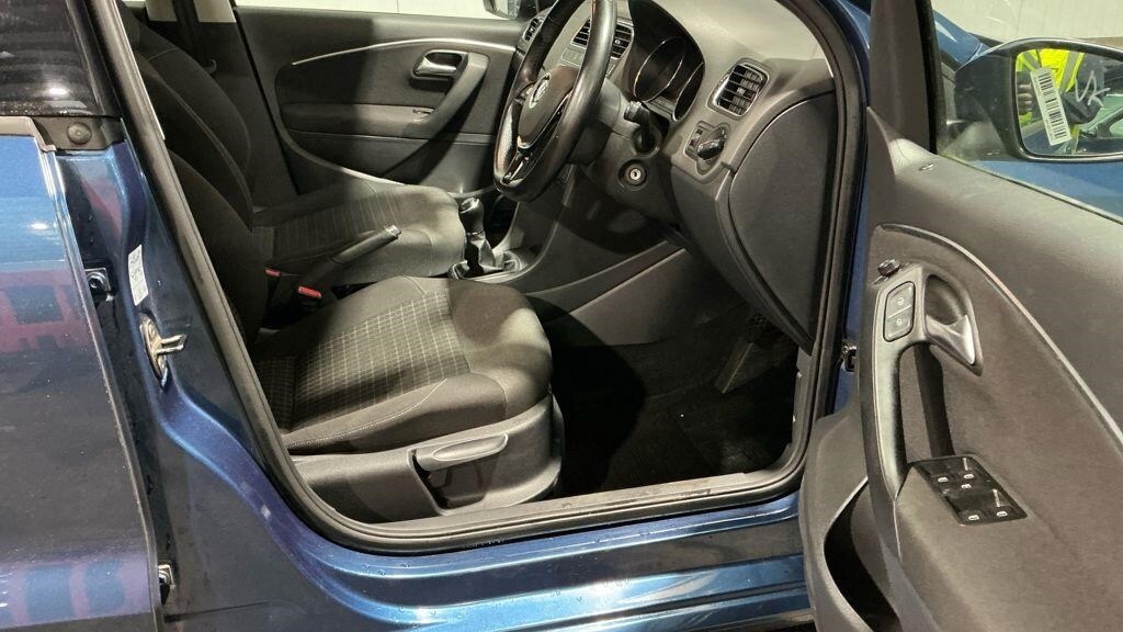 Used Volkswagen Polo 2015 for sale - 76589948: Photo 14