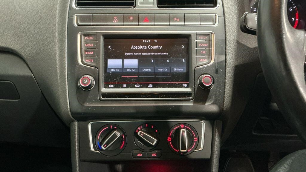 Used Volkswagen Polo 2015 for sale - 76589948: Photo 18