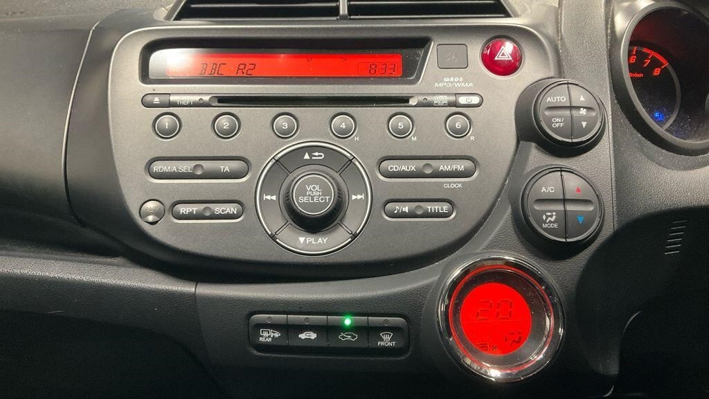 Used Honda Jazz 2011 for sale - 77563462: Photo 13