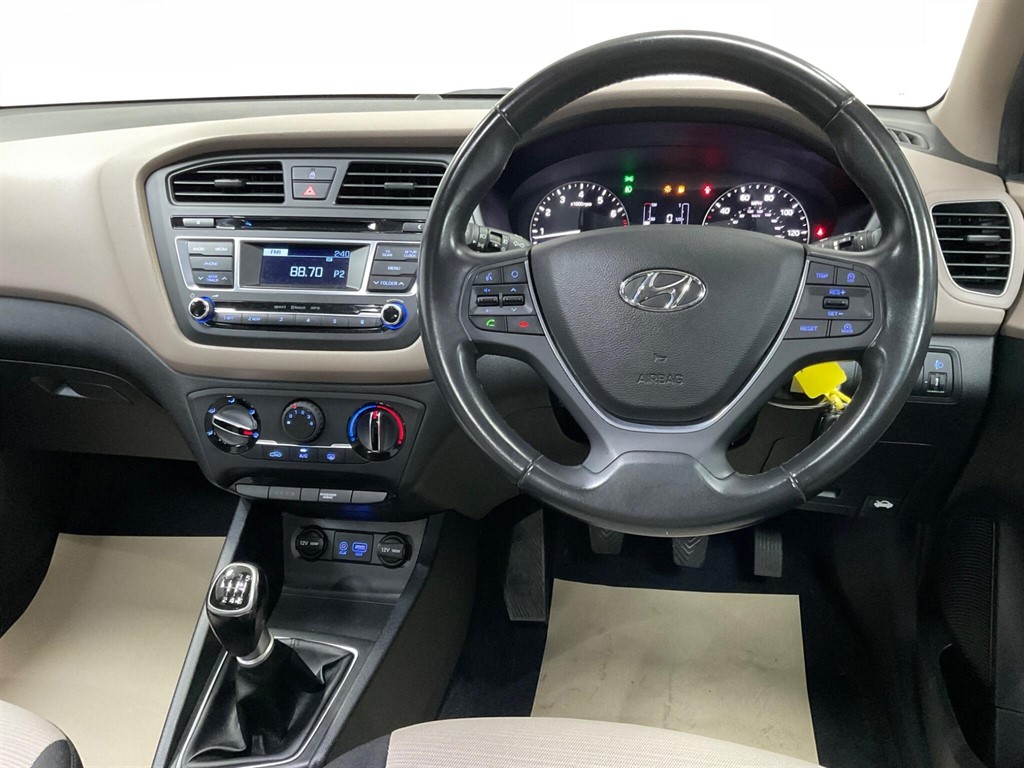 Used Hyundai i20 2016 for sale - 76172534: Photo 24