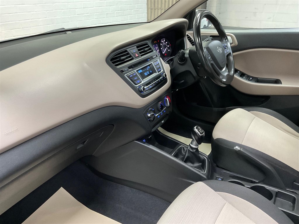 Used Hyundai i20 2016 for sale - 76172534: Photo 25