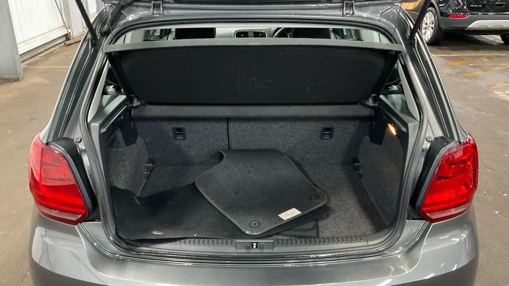 Used Volkswagen Polo 2014 for sale - 77198544: Photo 16