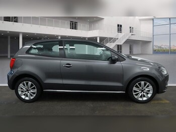 Used Volkswagen Polo 2014 for sale - 77198544: Photo