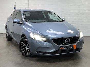 Used Volvo V40 2016 for sale - 75570673: Photo
